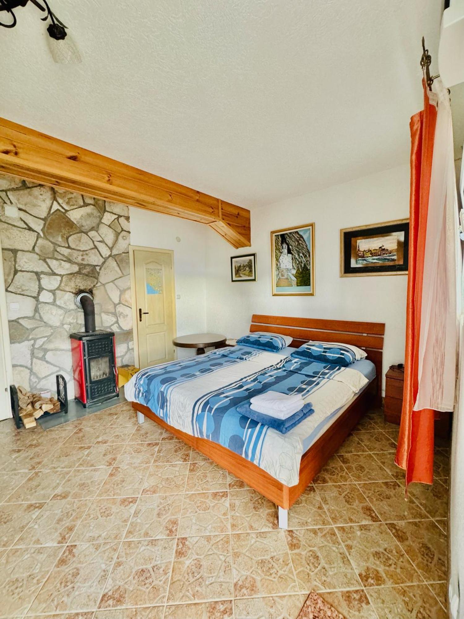 Apartmani Vukomanovo 모이코바츠 외부 사진
